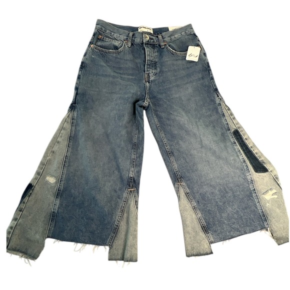 We The Free Wide Leg Jeans Distressed‎ Raw Hem Split Leg Blue Denim Size 26 - Picture 1 of 4